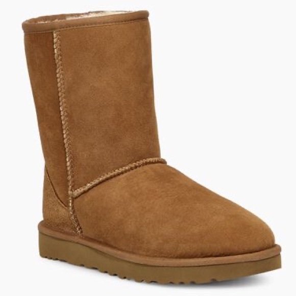 UGG Shoes - NWT Ugg Australia Classic Short II Chesnut Boot - Size 8